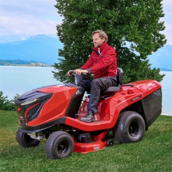 8931